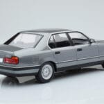 BMW 7-serie E32 740i Silver MCG 1:18