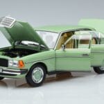 Mercedes 200 W123 Grön Norev 1:18