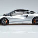 McLaren McLaren Artura Kupé Silver GT Spirit 1:18 1:18 Resin