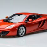 McLaren McLaren MP4-12C Kupé Med Stig Top Gear Figur Minichamps 1:18 1:18 Metall