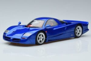 Nissan R390 GT1 Vägversion Kupé GT Spirit 1:18