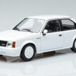 Opel Opel Kadett D GTE Halvkombi Vit MCG 1:18 1:18 Metall