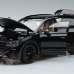 Volkswagen Volkswagen Touareg CR Svart FAW 1:18 1:18 Metall