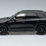 Volkswagen Volkswagen Touareg CR Svart FAW 1:18 1:18 Metall