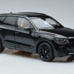 Volkswagen Volkswagen Touareg CR Svart FAW 1:18 1:18 Metall