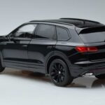 Volkswagen Volkswagen Touareg CR Svart FAW 1:18 1:18 Metall
