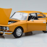 Alfa Romeo 1750 GTV Gul Norev 1:18 - image 2 of 7