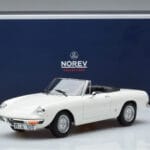 Alfa Romeo 2000 Spider Vit Norev 1:18 - image 7 of 7