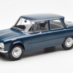 Alfa Romeo Giulia TI Petroleumblå Norev 1:18