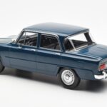 Alfa Romeo Giulia TI Petroleumblå Norev 1:18 - image 5 of 6