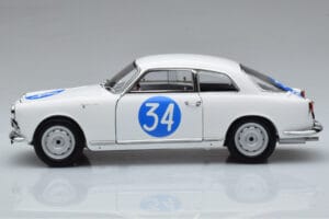 Alfa Romeo Giulietta SV #34 Targa Florio 1960 Kyosho 1:18 08957C Metall — bild 4 av 9