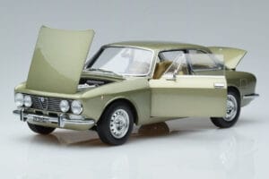 Alfa Romeo GTV 2000 Grön Begränsad Upplaga Norev 1:18 187913 Metall — bild 2 av 7
