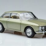 Alfa Romeo GTV 2000 Grön Begränsad Upplaga Norev 1:18 187913 Metall - image 5 of 7