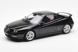 Alfa Romeo GTV V6 916 Svart Otto 1:18 OT1057