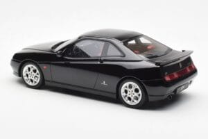 Alfa Romeo GTV V6 916 Svart Otto 1:18 OT1057 Resin — bild 5 av 6
