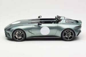 Aston Martin V12 Speedster Grön Metallic GT Spirit 1:18 GT906 Resin — bild 3 av 6