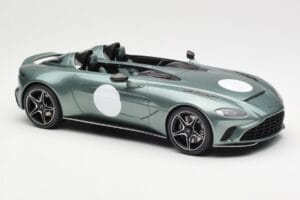 Aston Martin V12 Speedster Grön Metallic GT Spirit 1:18 GT906 Resin — bild 4 av 6