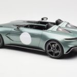 Aston Martin V12 Speedster Grön Metallic GT Spirit 1:18 GT906 - image 5 of 6