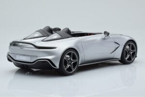 Aston Martin V12 Speedster Silver GT Spirit 1:18 GT430 Resin — bild 2 av 6