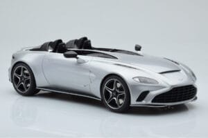 Aston Martin V12 Speedster Silver GT Spirit 1:18 GT430 Resin — bild 4 av 6