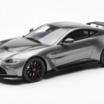 Aston Martin V12 Vantage Magnetic Silver GT Spirit 1:18 GT443