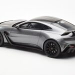 Aston Martin V12 Vantage Magnetic Silver GT Spirit 1:18 GT443 - image 5 of 6