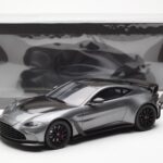 Aston Martin V12 Vantage Magnetic Silver GT Spirit 1:18 GT443 - image 6 of 6