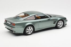 Aston Martin V8 Vantage Grön GT Spirit 1:18 GT345 Resin — bild 2 av 6