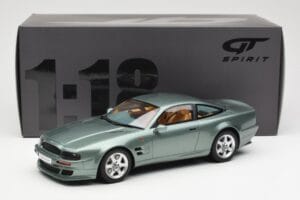 Aston Martin V8 Vantage Grön GT Spirit 1:18 GT345 Resin — bild 6 av 6