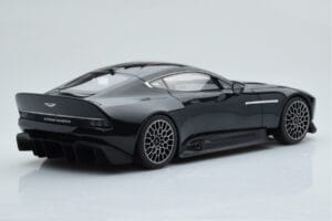 Aston Martin Victor Svart GT Spirit 1:18 GT428 Resin — bild 2 av 6
