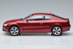 Audi A5 B8 Granatröd Norev 1:18 188352 Metall — bild 4 av 7