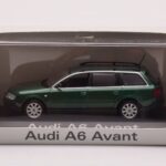 Audi A6 C5 Avant Grön Minichamps 1:43 - image 4 of 4
