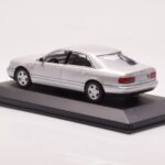 Audi A8 D2 Silver Minichamps 1:43 - image 3 of 4