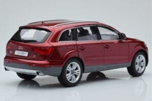Audi Q7 4L Granatröd Kyosho 1:18 09222R Metall — bild 3 av 8