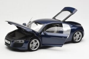 Audi R8 4.2 FSI V8 Blå Kyosho 1:18 09213BL Metall — bild 2 av 8