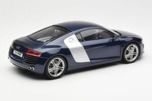Audi R8 4.2 FSI V8 Blå Kyosho 1:18 09213BL Metall — bild 3 av 8