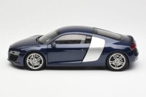 Audi R8 4.2 FSI V8 Blå Kyosho 1:18 09213BL Metall — bild 4 av 8