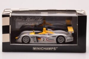 Audi R8 Infineon #2 L. Aiello / R. Capello / Pescatori 2nd Place 24 Hours of Le Mans 2001 Minichamps 1:43 400011202 Metall — bild 4 av 4