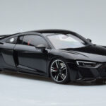 Audi R8 Performance Svart Kengfai 1:18 - image 6 of 10