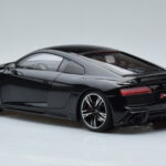 Audi R8 Performance Svart Kengfai 1:18 - image 7 of 10