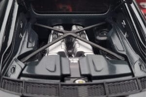 Audi R8 Performance Svart Kengfai 1:18 VAKF-0353 Metall — bild 9 av 10