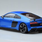 Audi R8 Performance Blå Kengfai 1:18 - image 7 of 10