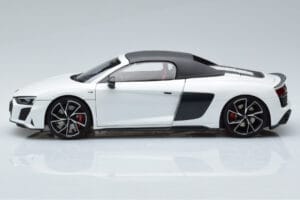 Audi R8 Spyder Performance Vit Kengfai 1:18 VAKF-0351 Metall — bild 4 av 11