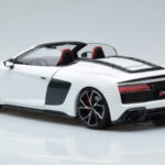 Audi R8 Spyder Performance Vit Kengfai 1:18 - image 8 of 11
