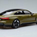 Audi RS E-Tron GT Olivgrön Norev 1:18 - image 2 of 6