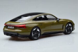 Audi RS E-Tron GT Olivgrön Norev 1:18 188380 Metall — bild 2 av 6