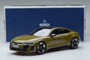 Audi RS E-Tron GT Olivgrön Norev 1:18 188380 Metall — bild 6 av 6