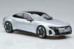 Audi RS e-tron GT Silver Norev 1:18 188381 Metall — bild 4 av 6