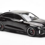 Audi RS3 8Y Sedan Svart MCG 1:18 - image 4 of 6