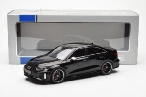 Audi RS3 8Y Sedan Svart MCG 1:18 MCG18450 Metall — bild 6 av 6